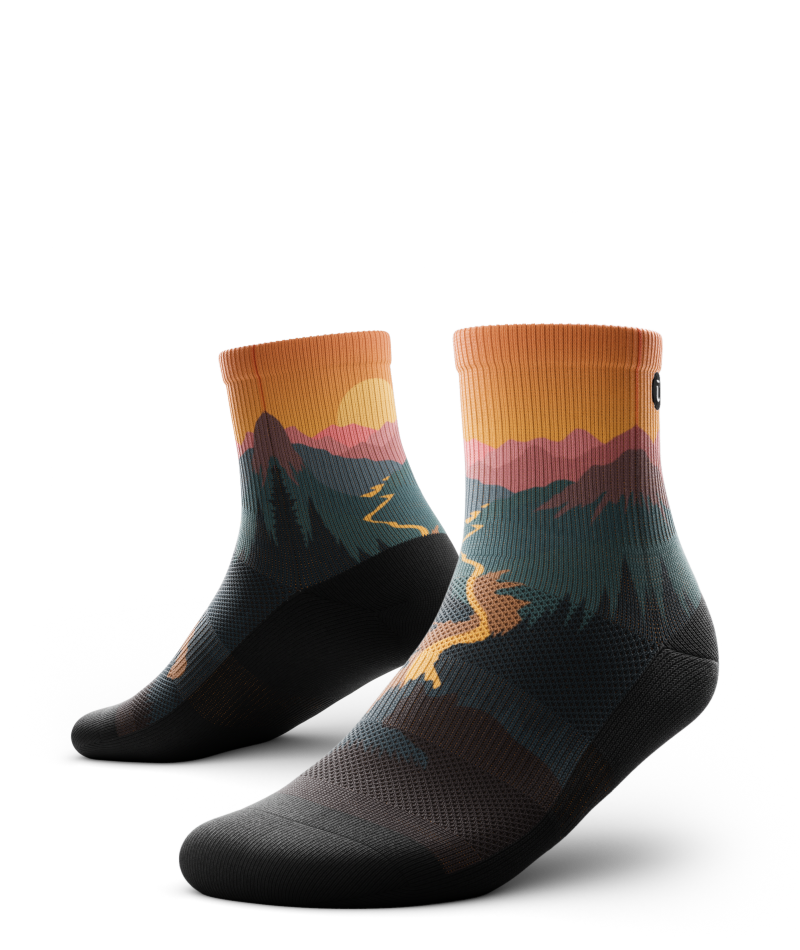 Into the Dusk Athletic Quarter Socks - Image 2